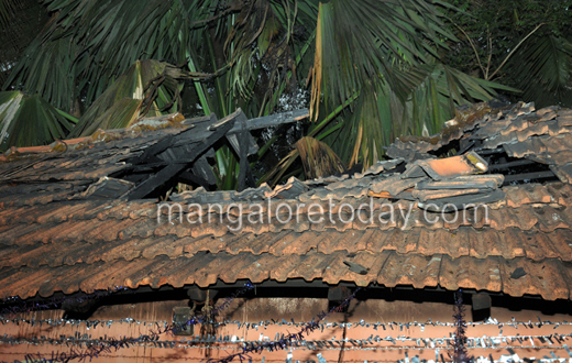 Fire gutted house in Yemmekere